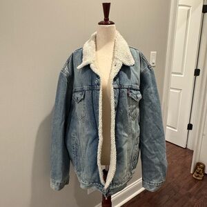 NWT XL Levi's Denim Jacket with Sherpa Lining